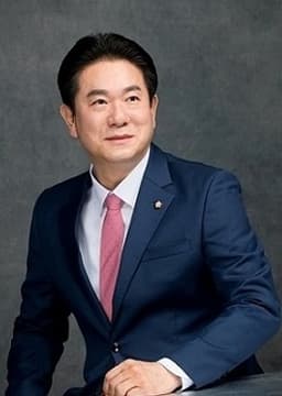 이동섭 프로필