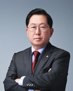 유용원 프로필